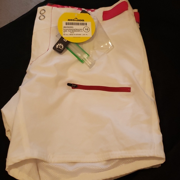 NWT Seadoo Ladies Pulse Boardshorts - Picture 2 of 6